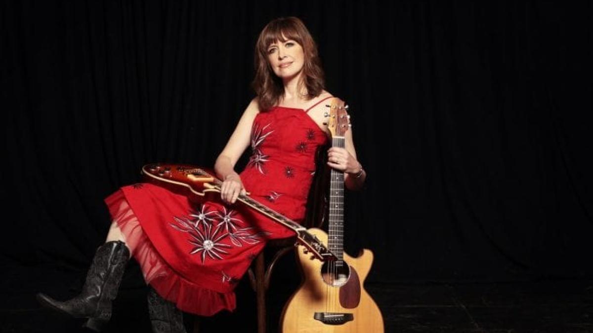 Sarah McQuaid pop folk alternative music